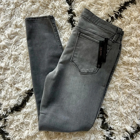 Genetic Denim | Shya Mid Rise Skinny Jeans in Washed Grey - Picture 7 of 7